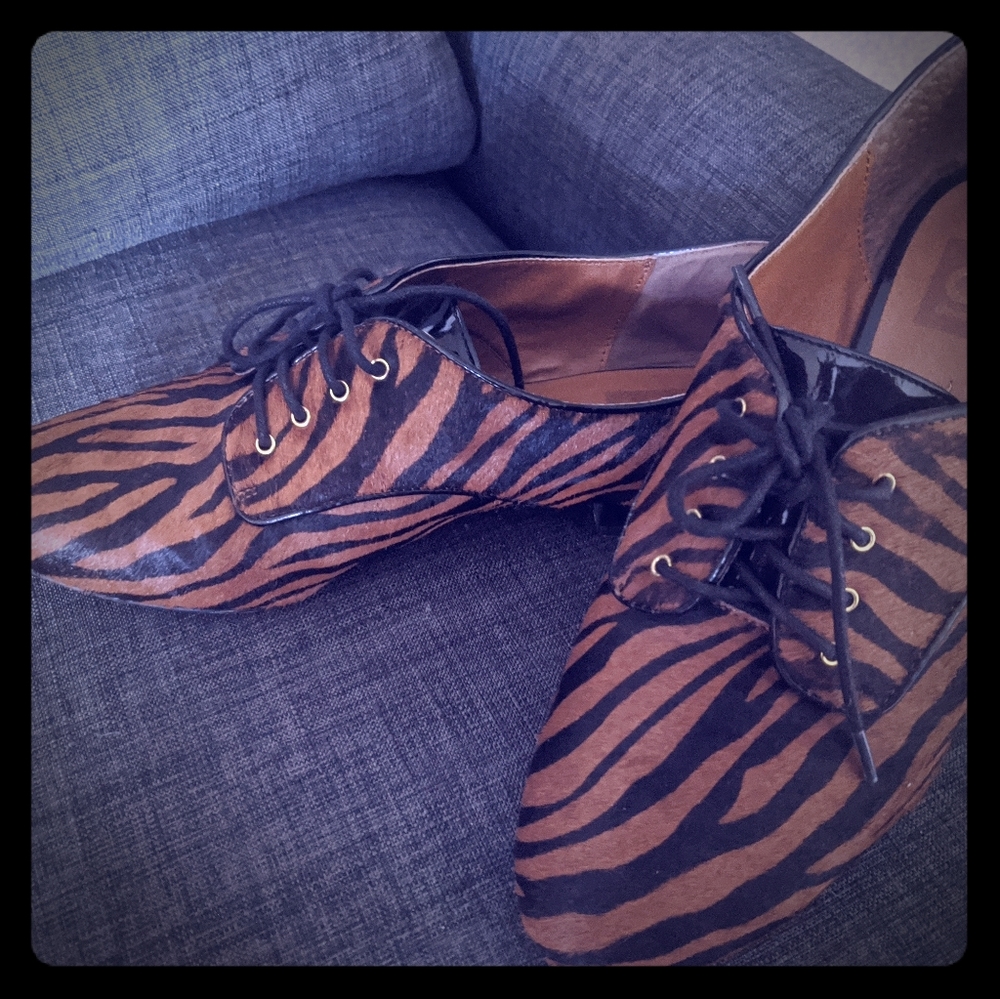 Dolce Vita animal-print shoes
